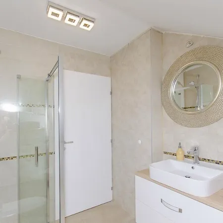 Marina Luxury Suites