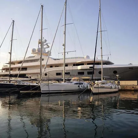 Marina Luxury Suites
